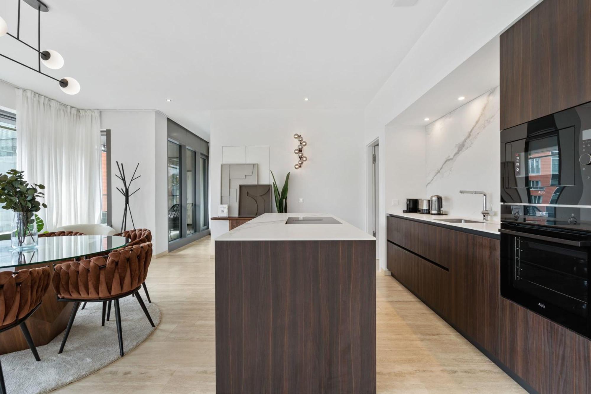 Elegant 2Br With Balcony In Heart Of Luxembourg Apartment Ngoại thất bức ảnh