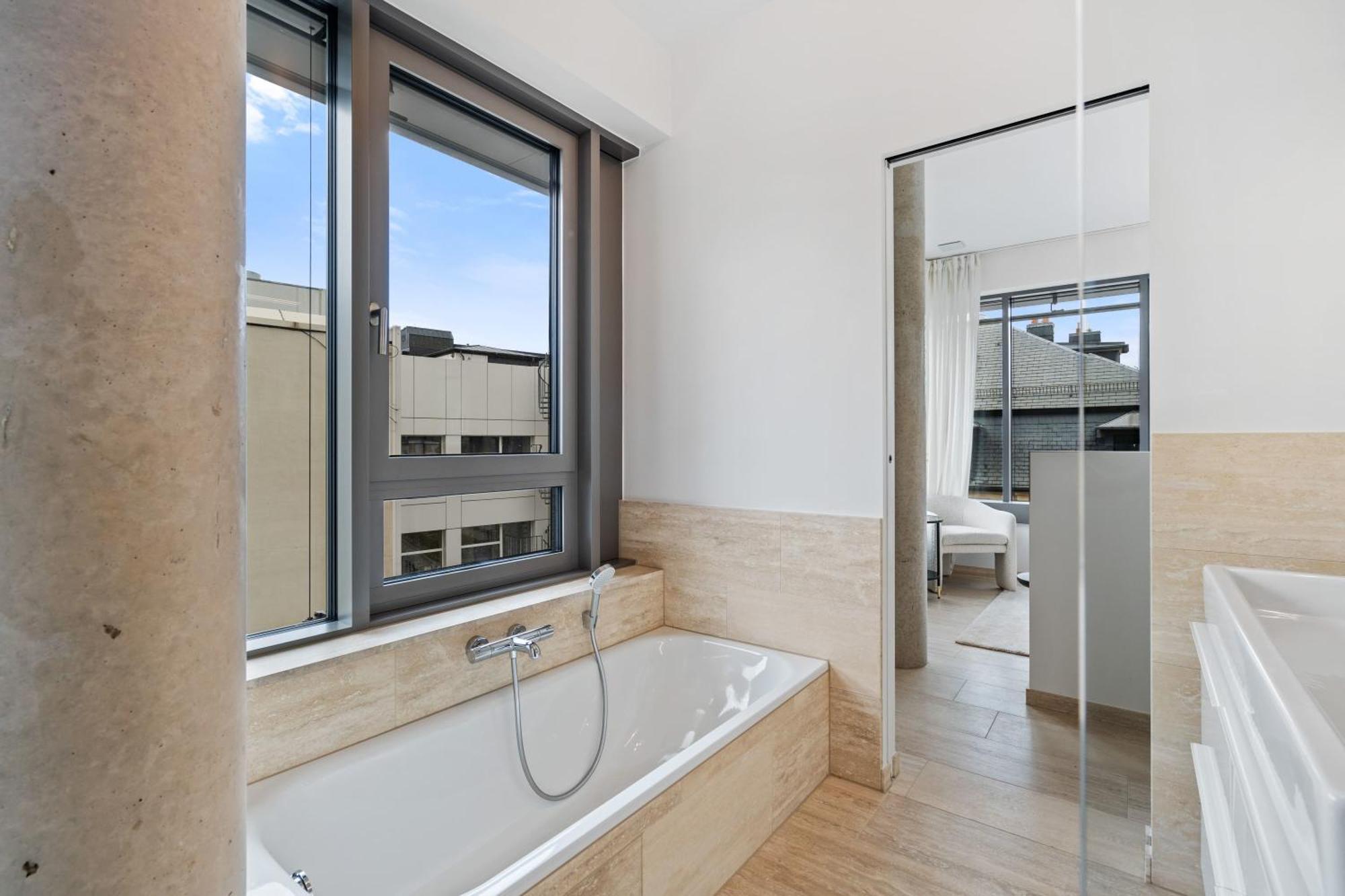 Elegant 2Br With Balcony In Heart Of Luxembourg Apartment Ngoại thất bức ảnh