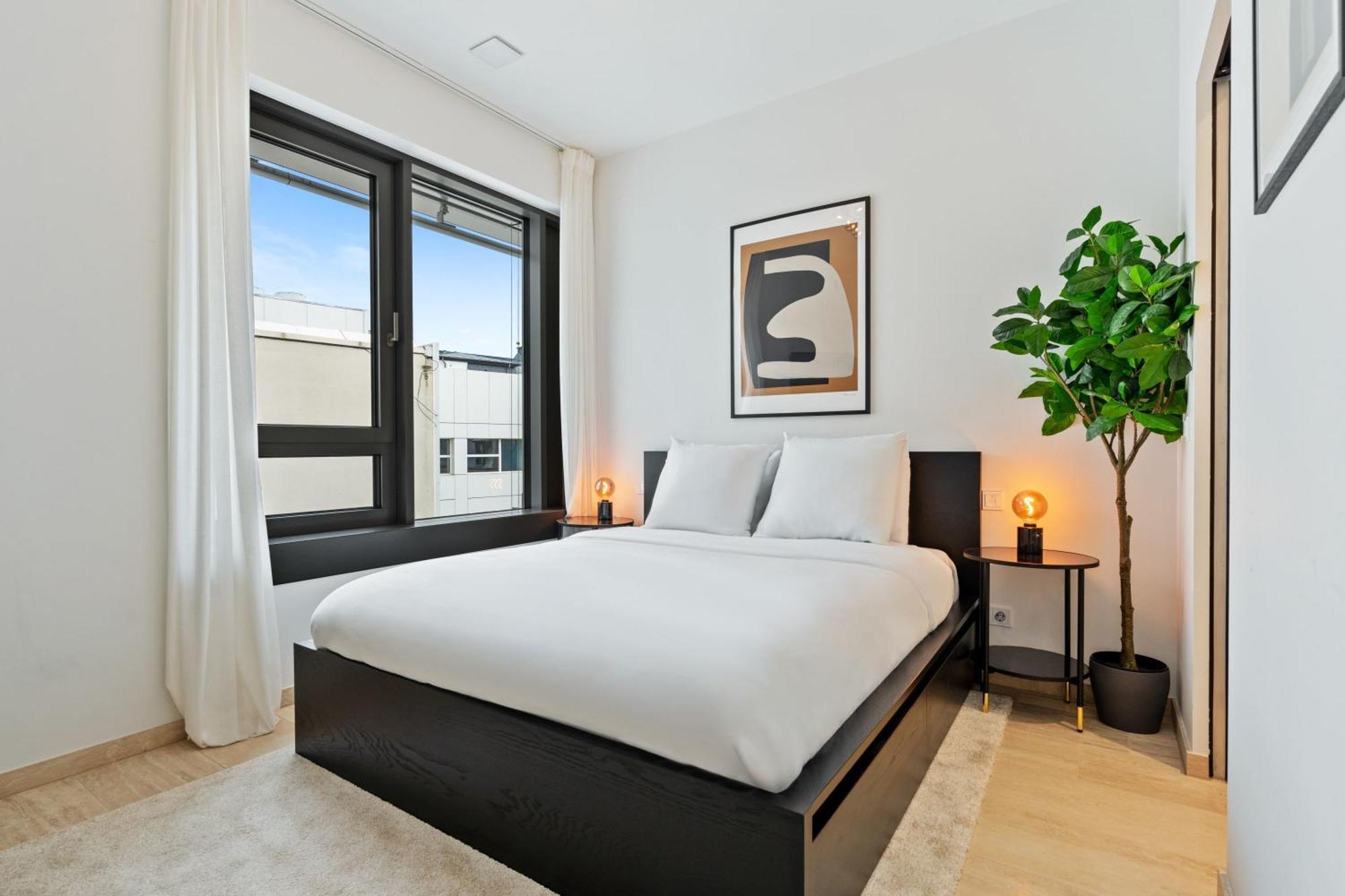 Elegant 2Br With Balcony In Heart Of Luxembourg Apartment Ngoại thất bức ảnh
