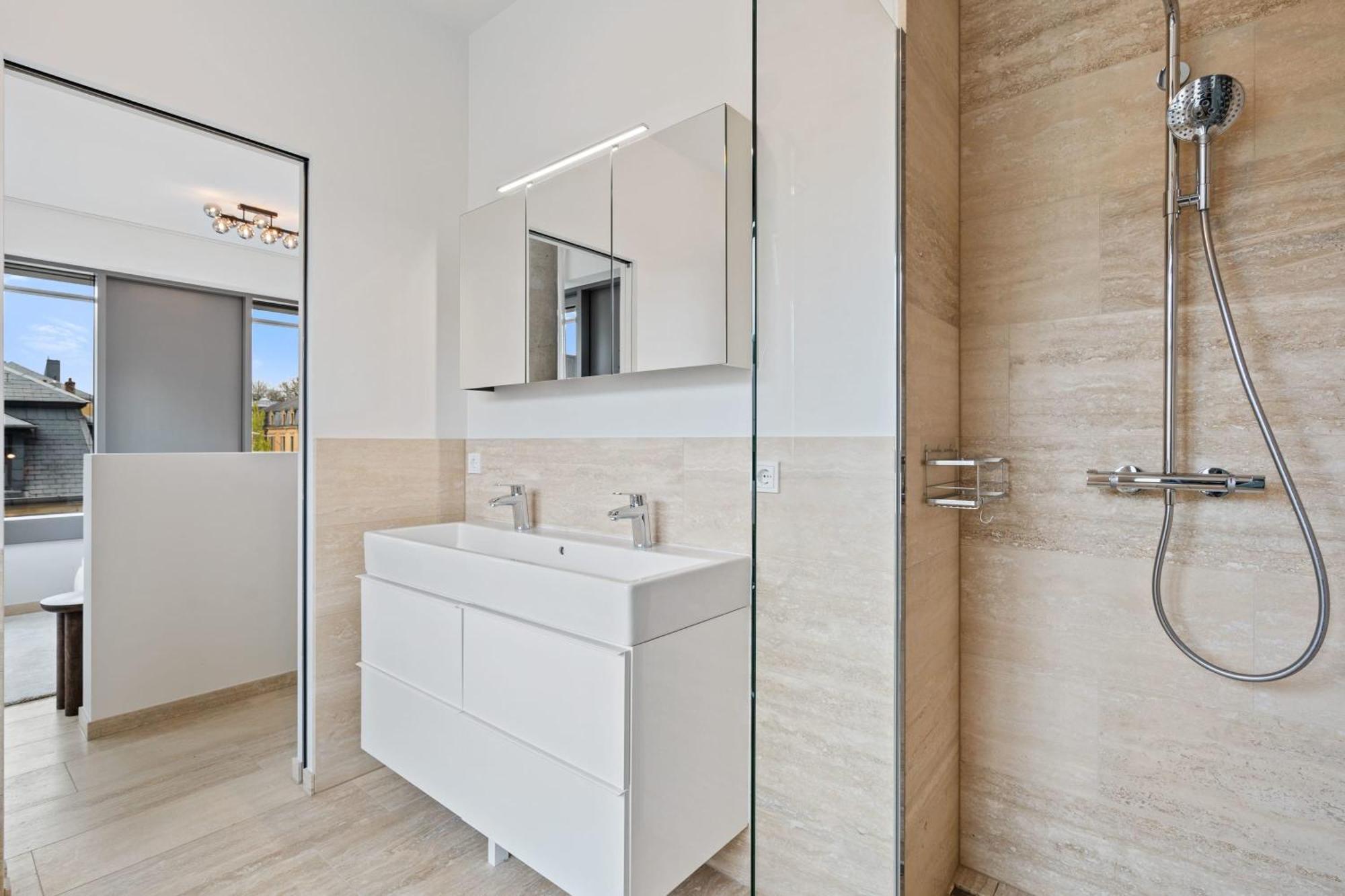 Elegant 2Br With Balcony In Heart Of Luxembourg Apartment Ngoại thất bức ảnh